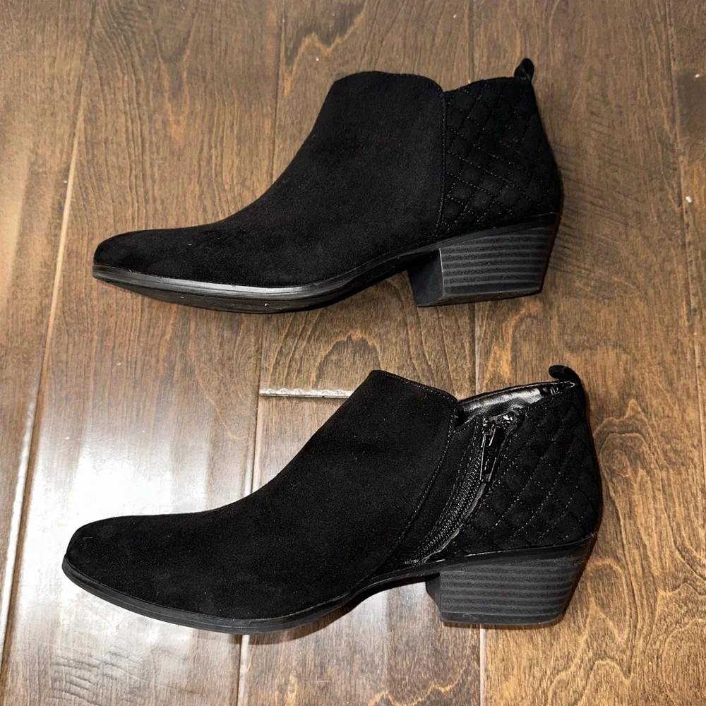Style & Co Wessley Black Faux Suede Ankle Boot Low Stacked Heel Women’s Size 8